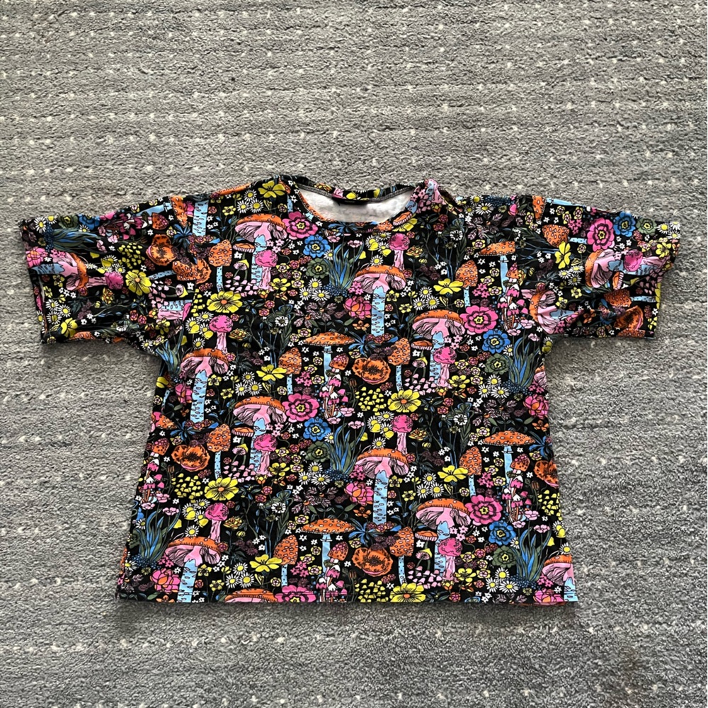 Nooworks mushroom oversized t